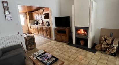 House 6 rooms of 100 m² in Cholet (49300)