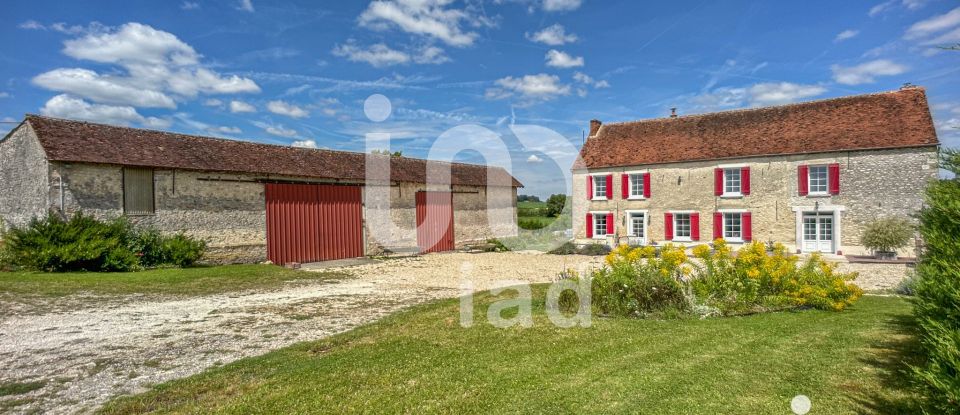 Maison 8 pièces de 270 m² à Beton-Bazoches (77320)