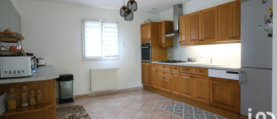 House 4 rooms of 118 m² in Crouy-sur-Ourcq (77840)