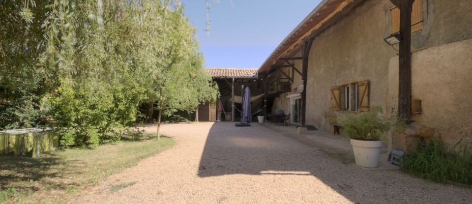 Maison 5 pièces de 185 m² à Mogneneins (01140)