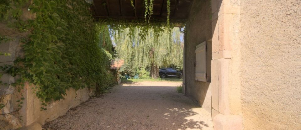 Maison 5 pièces de 185 m² à Mogneneins (01140)