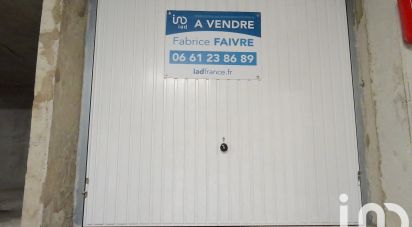 Parking/garage/box de 10 m² à Évry (91000)