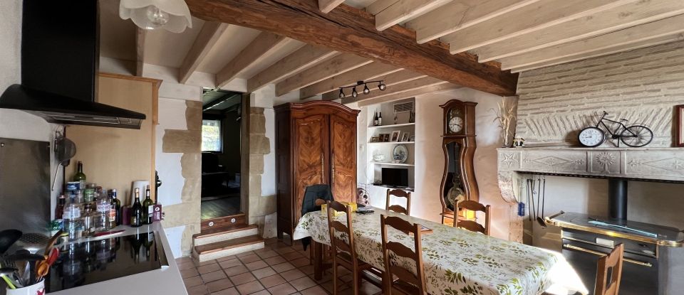 Country house 6 rooms of 240 m² in Sigalens (33690)