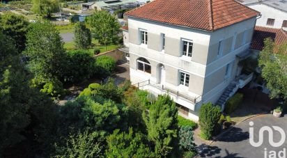 House 17 rooms of 400 m² in Montbron (16220)