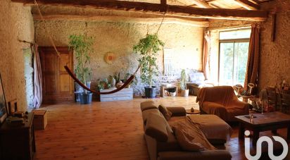 Country house 6 rooms of 152 m² in Saint-Bonnet-le-Bourg (63630)