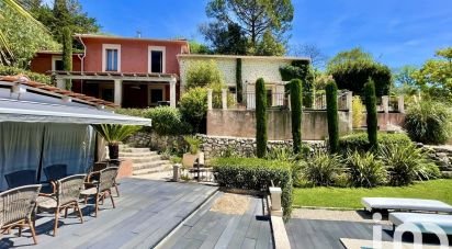 Mansion 6 rooms of 255 m² in Grasse (06130)