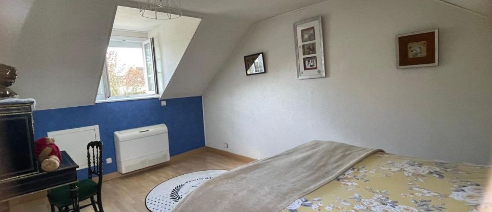 House 8 rooms of 183 m² in Saint-Arnoult-en-Yvelines (78730)