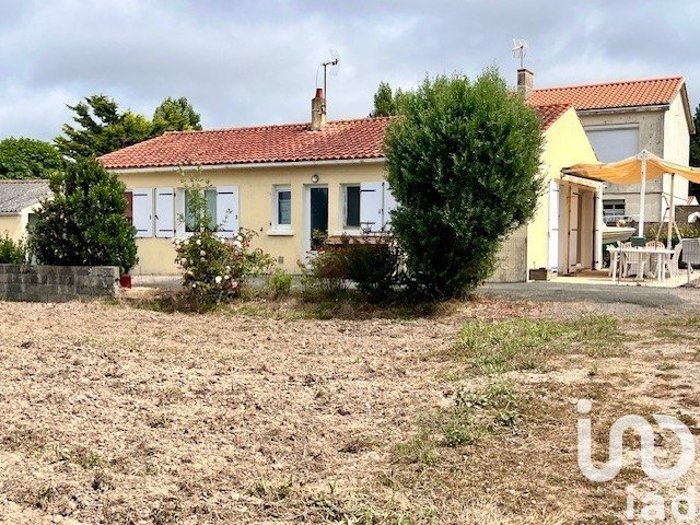 Maison 5 pièces de 93 m² à Beauvoir-sur-Mer (85230)