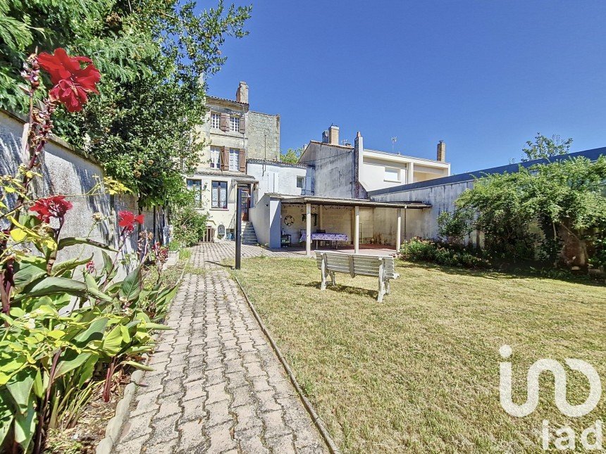 Maison 5 pièces de 135 m² à Pauillac (33250)