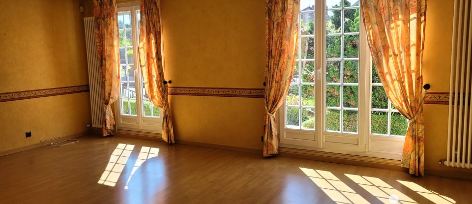 Town house 5 rooms of 149 m² in Gueugnon (71130)