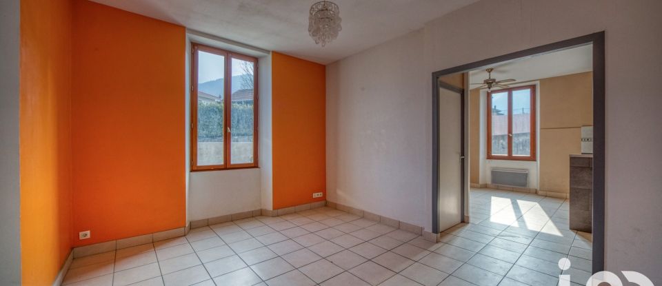 House 6 rooms of 173 m² in Domène (38420)