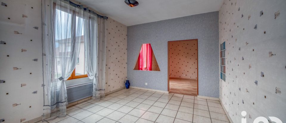 House 6 rooms of 173 m² in Domène (38420)