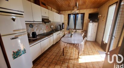 Pavilion 5 rooms of 90 m² in Sourdun (77171)