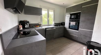 Maison 5 pièces de 105 m² à Saint-Vincent-Cramesnil (76430)