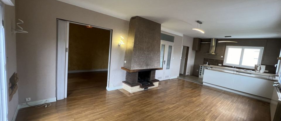 Maison 9 pièces de 240 m² à Le Passage (47520)