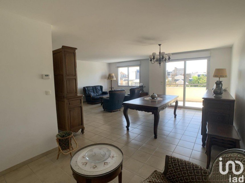 Apartment 8 rooms of 177 m² in Reims (51100)