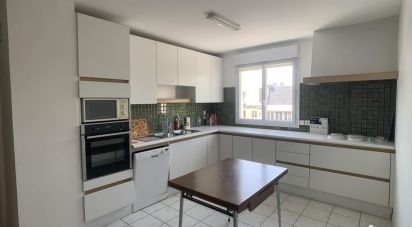 Apartment 8 rooms of 177 m² in Reims (51100)