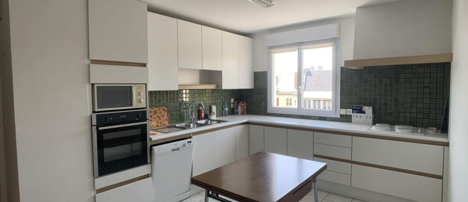 Apartment 8 rooms of 177 m² in Reims (51100)