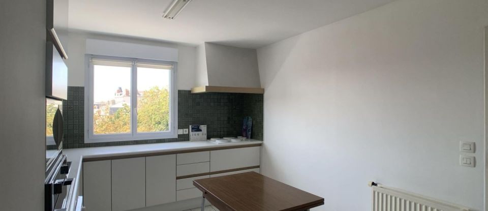 Appartement 8 pièces de 177 m² à Reims (51100)