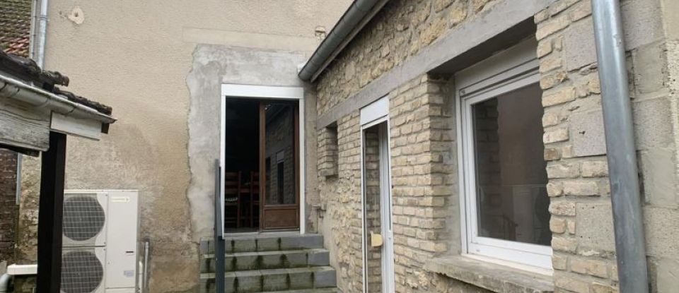 House 6 rooms of 136 m² in Roucy (02160)