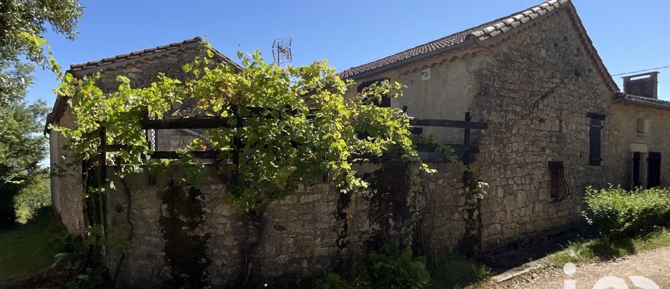 Maison 6 pièces de 110 m² à Bélaye (46140)