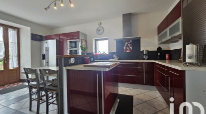 Country house 13 rooms of 372 m² in Miers (46500)