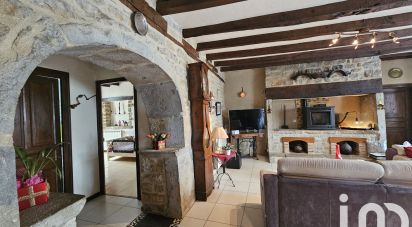 Country house 13 rooms of 372 m² in Miers (46500)