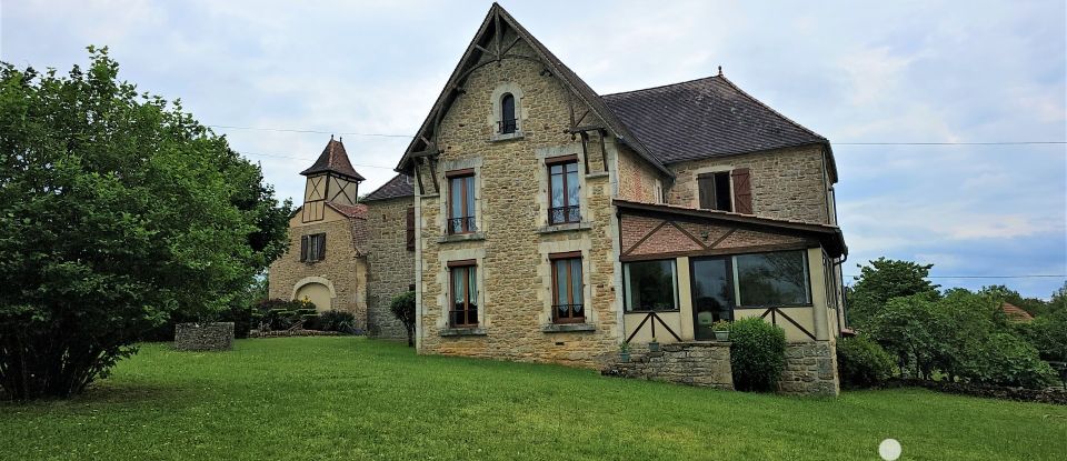 Country house 13 rooms of 372 m² in Miers (46500)