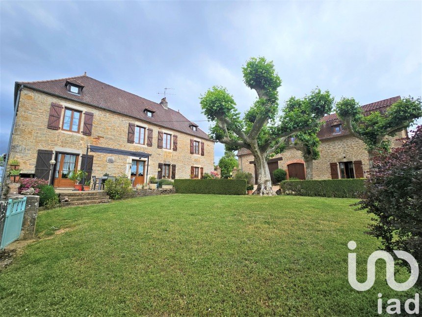 Country house 13 rooms of 372 m² in Miers (46500)