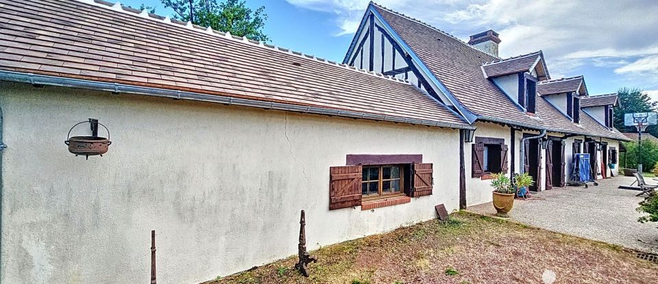 Maison traditionnelle 7 pièces de 165 m² à Pierrefitte-ès-Bois (45360)