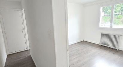 Apartment 3 rooms of 66 m² in Lourdes (65100)