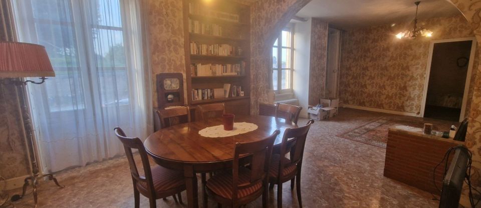 House 8 rooms of 156 m² in Laignes (21330)