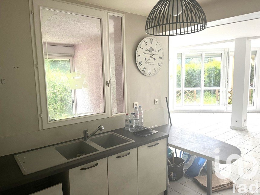 Vente Appartement 92m² 4 Pièces à Savigny-le-Temple (77176) - Iad France