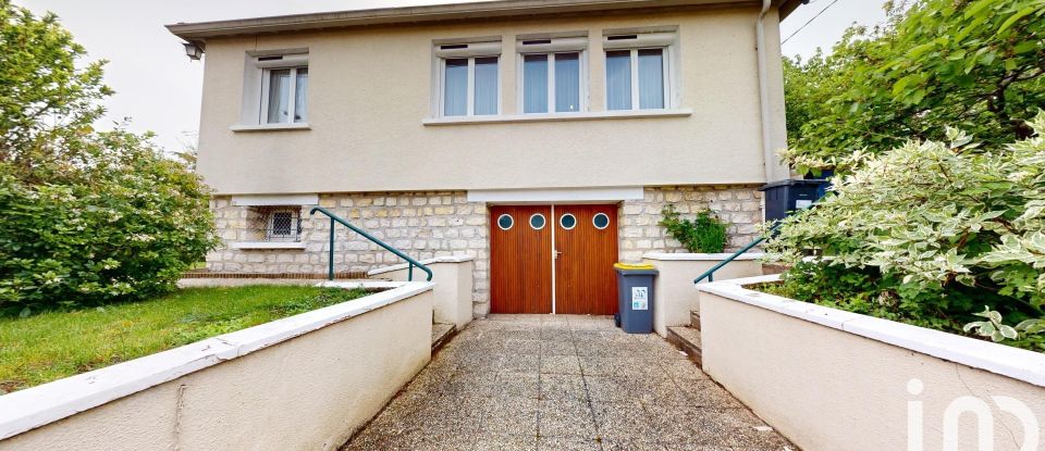 Maison traditionnelle 4 pièces de 63 m² à Vaux-le-Pénil (77000)