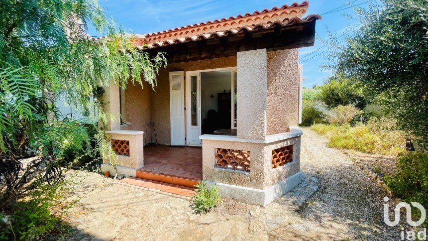 House 4 rooms of 83 m² in La Londe-les-Maures (83250)