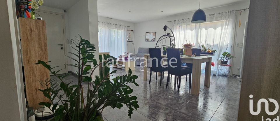 Maison 4 pièces de 90 m² à Tresserre (66300)