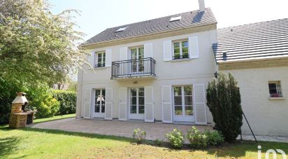 Maison traditionnelle 8 pièces de 166 m² à Saint-Rémy-lès-Chevreuse (78470)