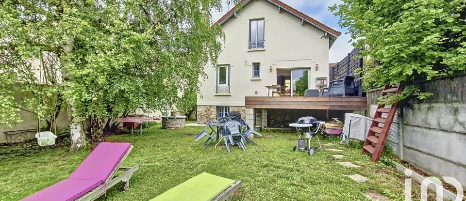 House 6 rooms of 103 m² in L'Haÿ-les-Roses (94240)