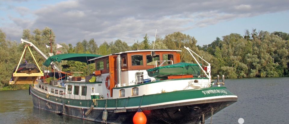 Péniche 5 pièces de 80 m² à Verneuil-sur-Seine (78480)