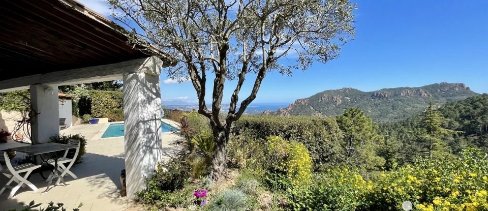 Bastide 5 rooms of 170 m² in Fréjus (83600)