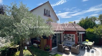 House 6 rooms of 180 m² in L'Haÿ-les-Roses (94240)