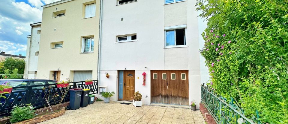 House 4 rooms of 92 m² in La Queue-en-Brie (94510)