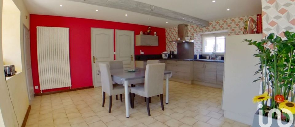 Country house 5 rooms of 122 m² in Louverné (53950)