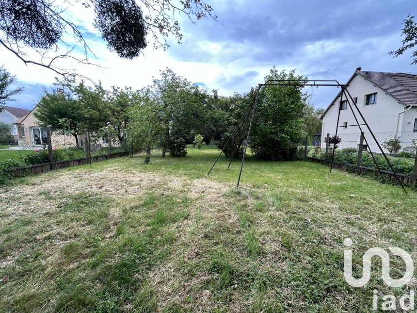 Land of 649 m² in Marolles-en-Hurepoix (91630)