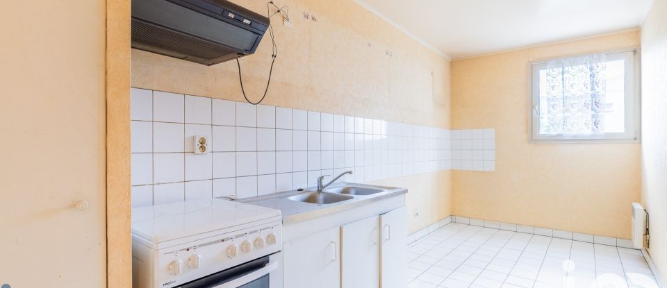 Apartment 4 rooms of 73 m² in Viry-Châtillon (91170)