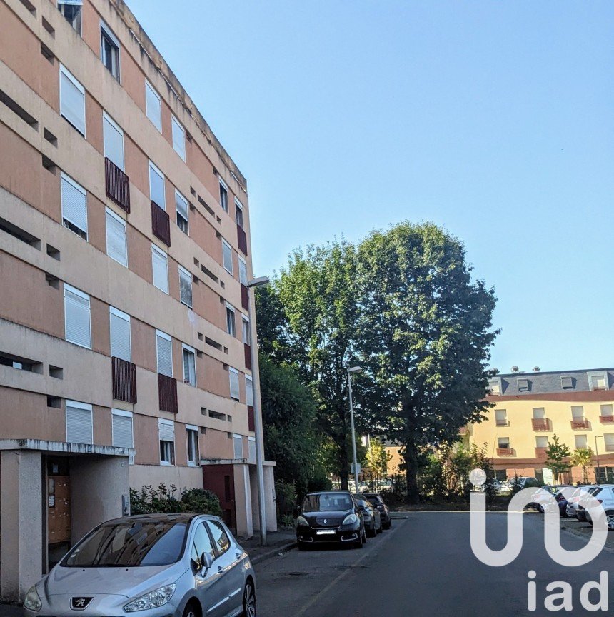 Apartment 3 rooms of 64 m² in Tarbes (65000)