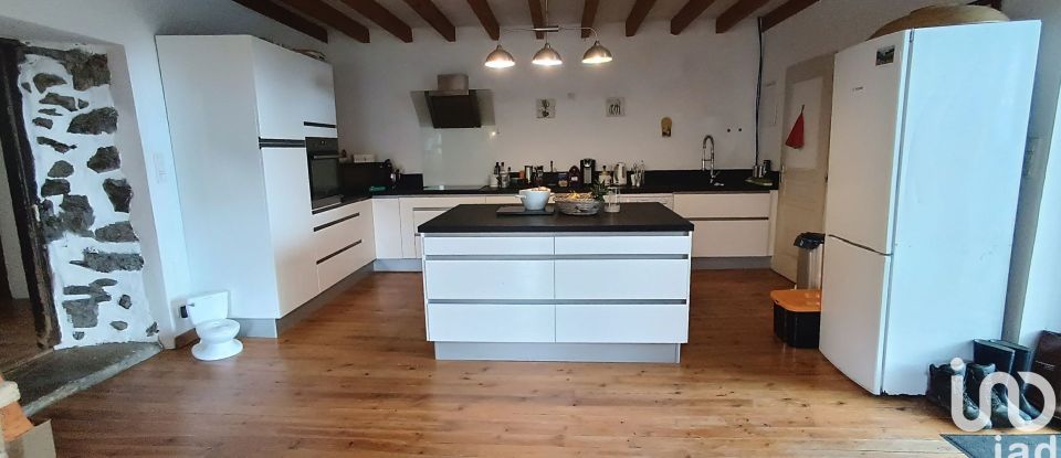 Maison 9 pièces de 255 m² à Saint-Félicien (07410)