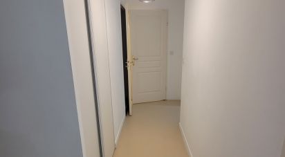 Apartment 2 rooms of 36 m² in Amiens (80000)