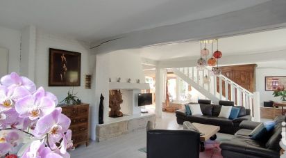 House 8 rooms of 186 m² in Saint-Denis-d'Aclon (76860)