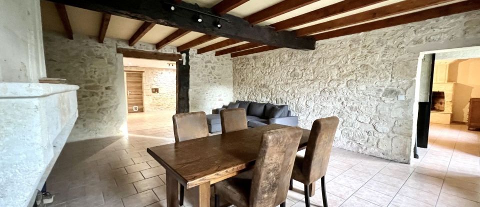 House 5 rooms of 155 m² in Périssac (33240)